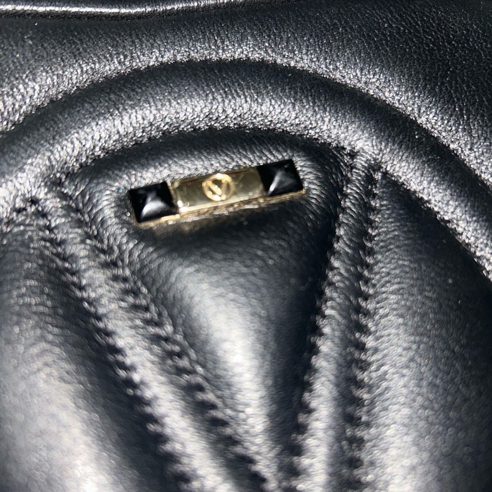 Mario Valentino Black Crossbody Leather Bag with Gold Accents Made In Italy - Picture 4 of 13